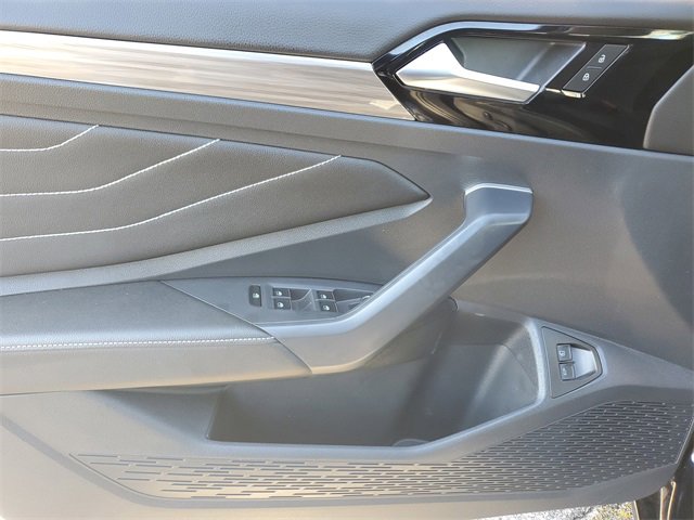 Used 2024 Volkswagen Jetta SEL image 18