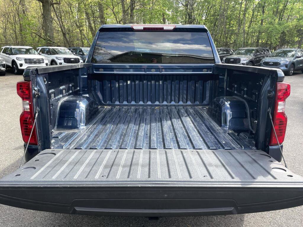 Used 2022 Chevrolet Silverado 1500 LT AWD/4WD image 21