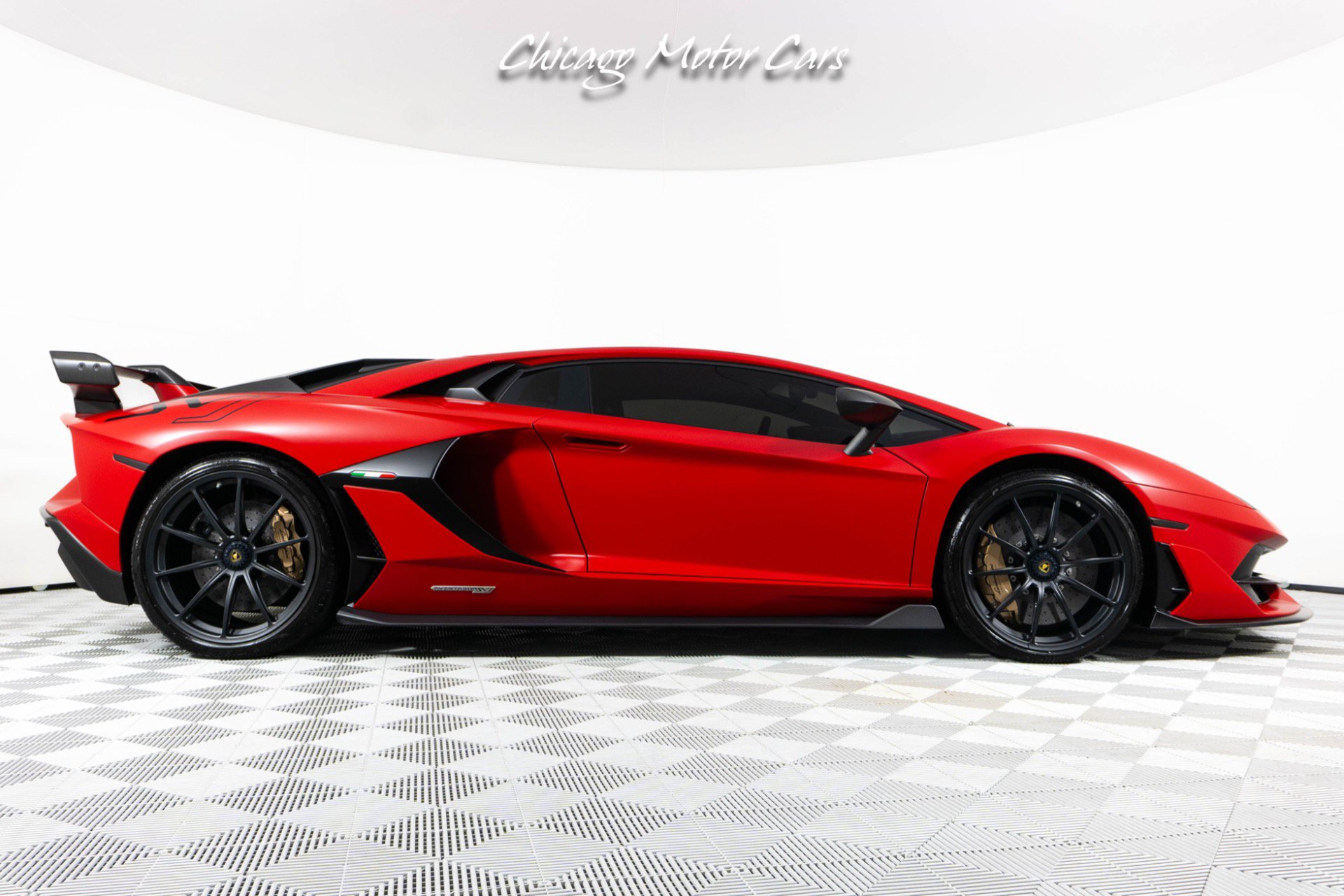 Used 2019 Lamborghini Aventador SVJ AWD/4WD image 11