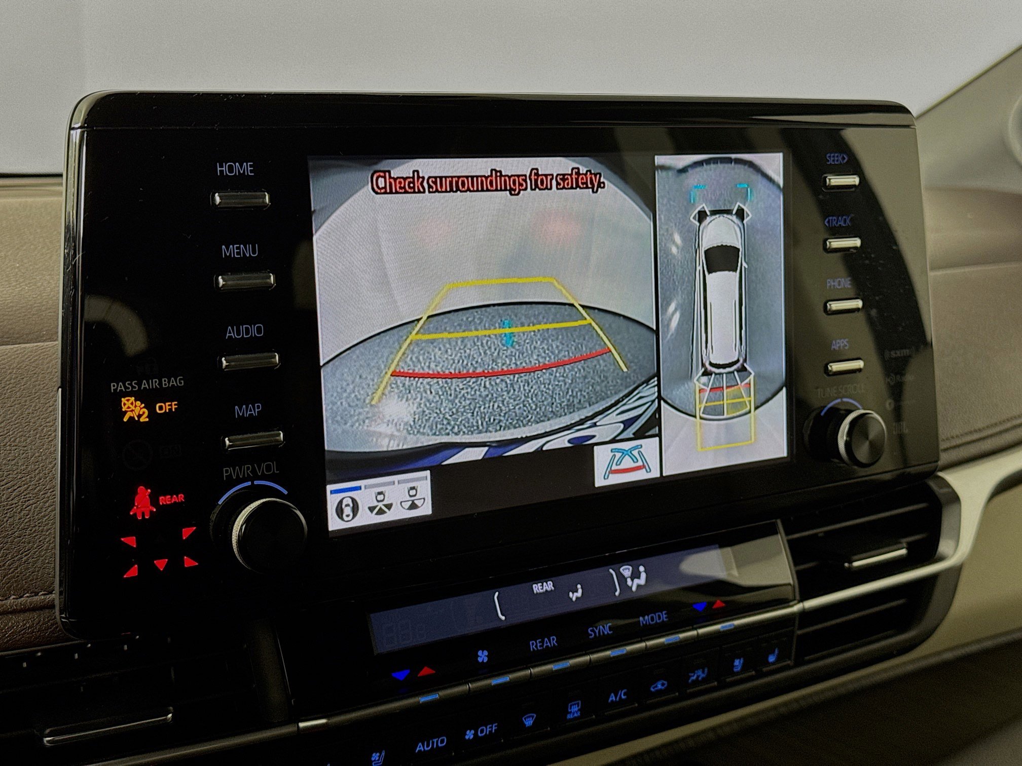 Used 2022 Toyota Sienna Platinum image 14