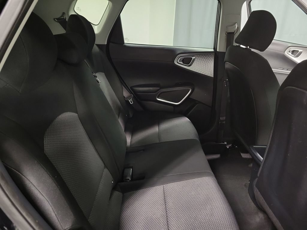Used 2020 Kia Soul LX FWD image 29