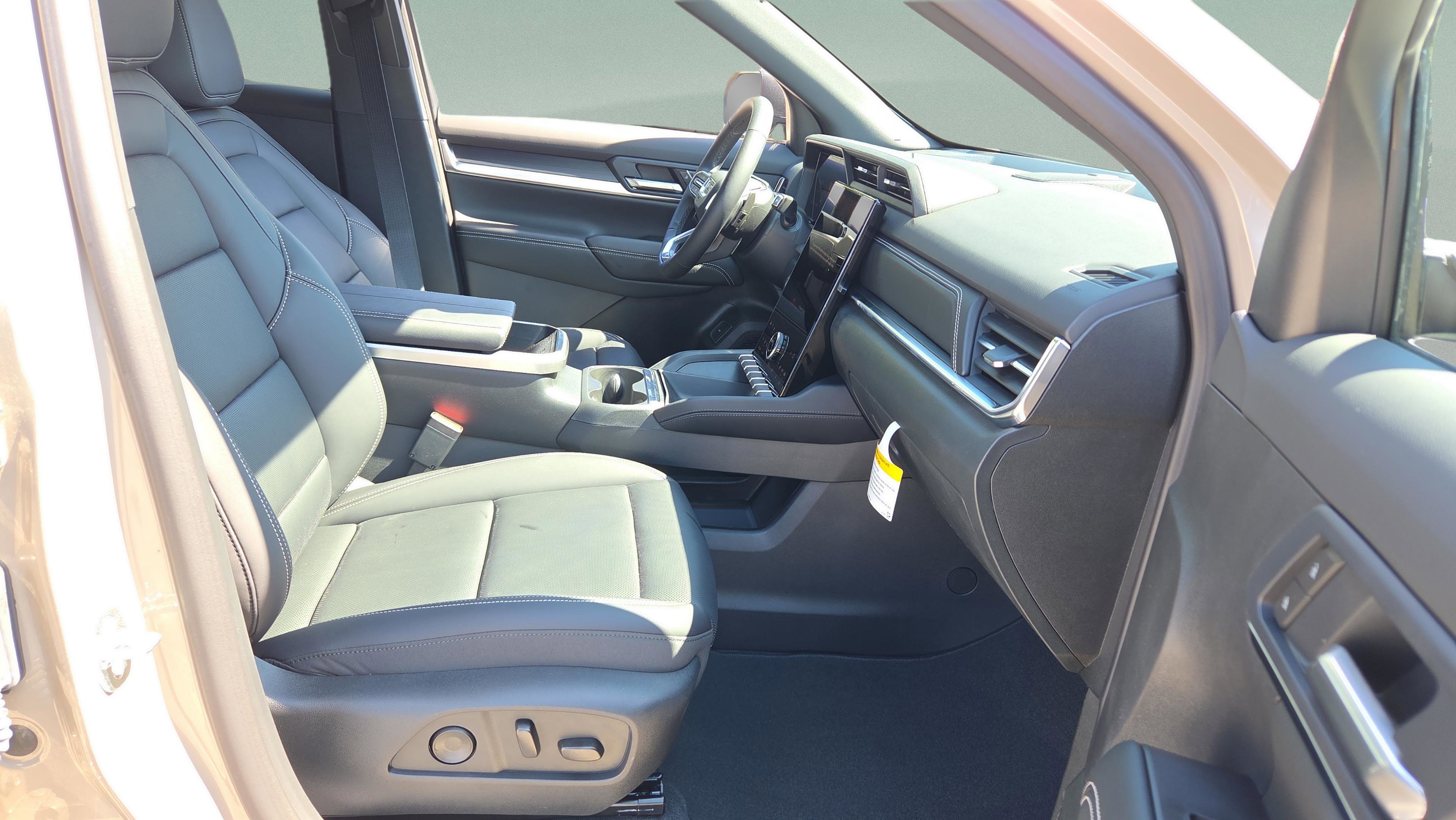New 2026 GMC Terrain Elevation w/ Elevation Premium Package AWD/4WD image 16