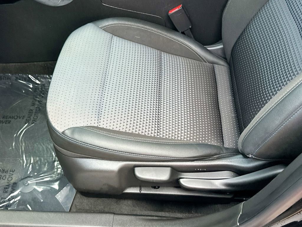 Certified 2024 Chevrolet Trax LT w/ LT Convenience Package FWD image 18