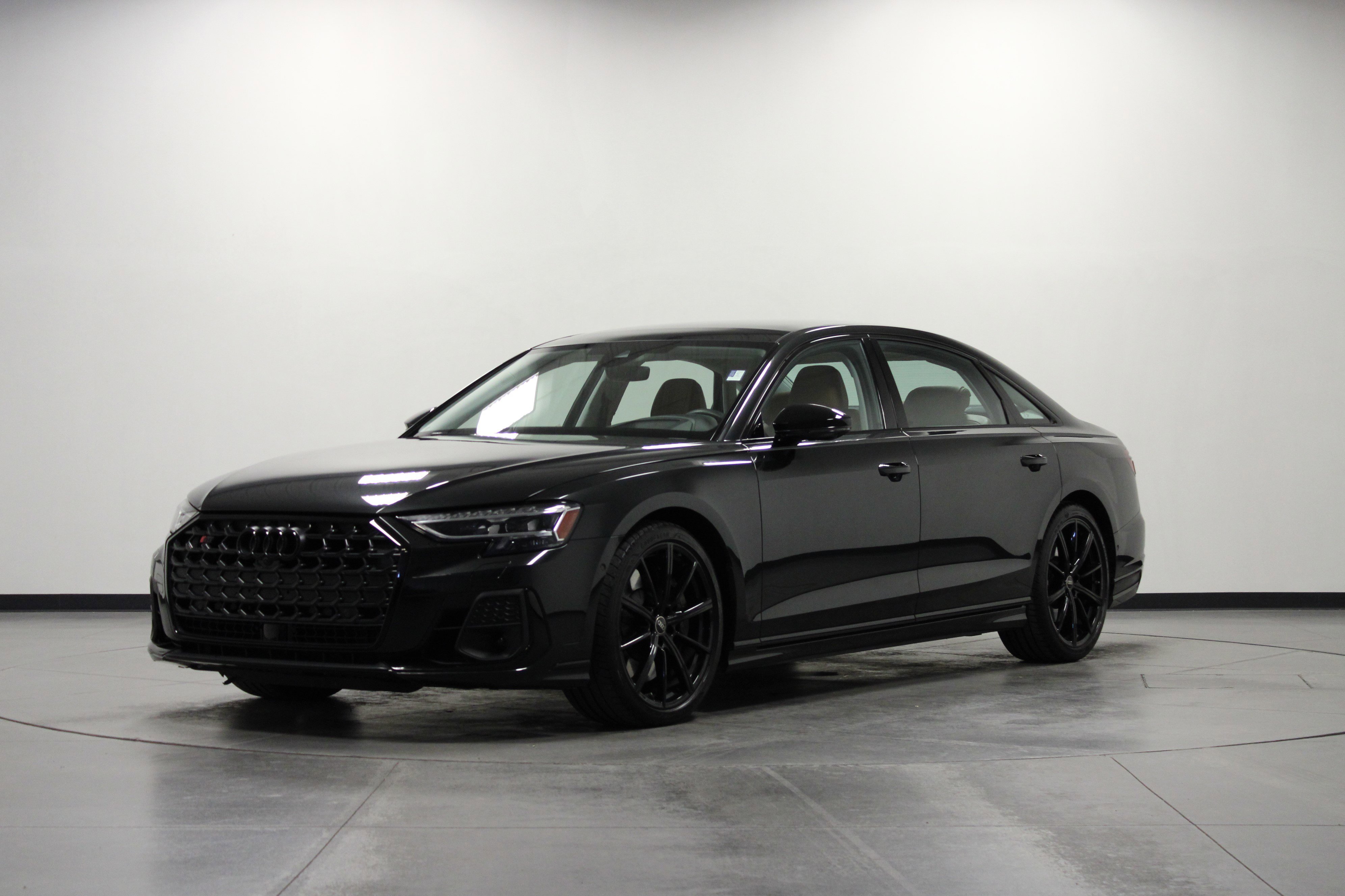 Used 2023 Audi S8 image 9