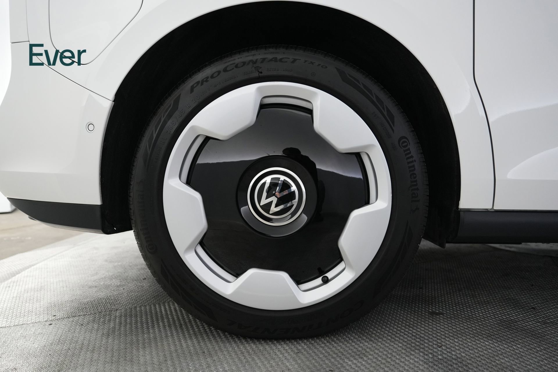 Used 2025 Volkswagen ID. Buzz Pro S image 22