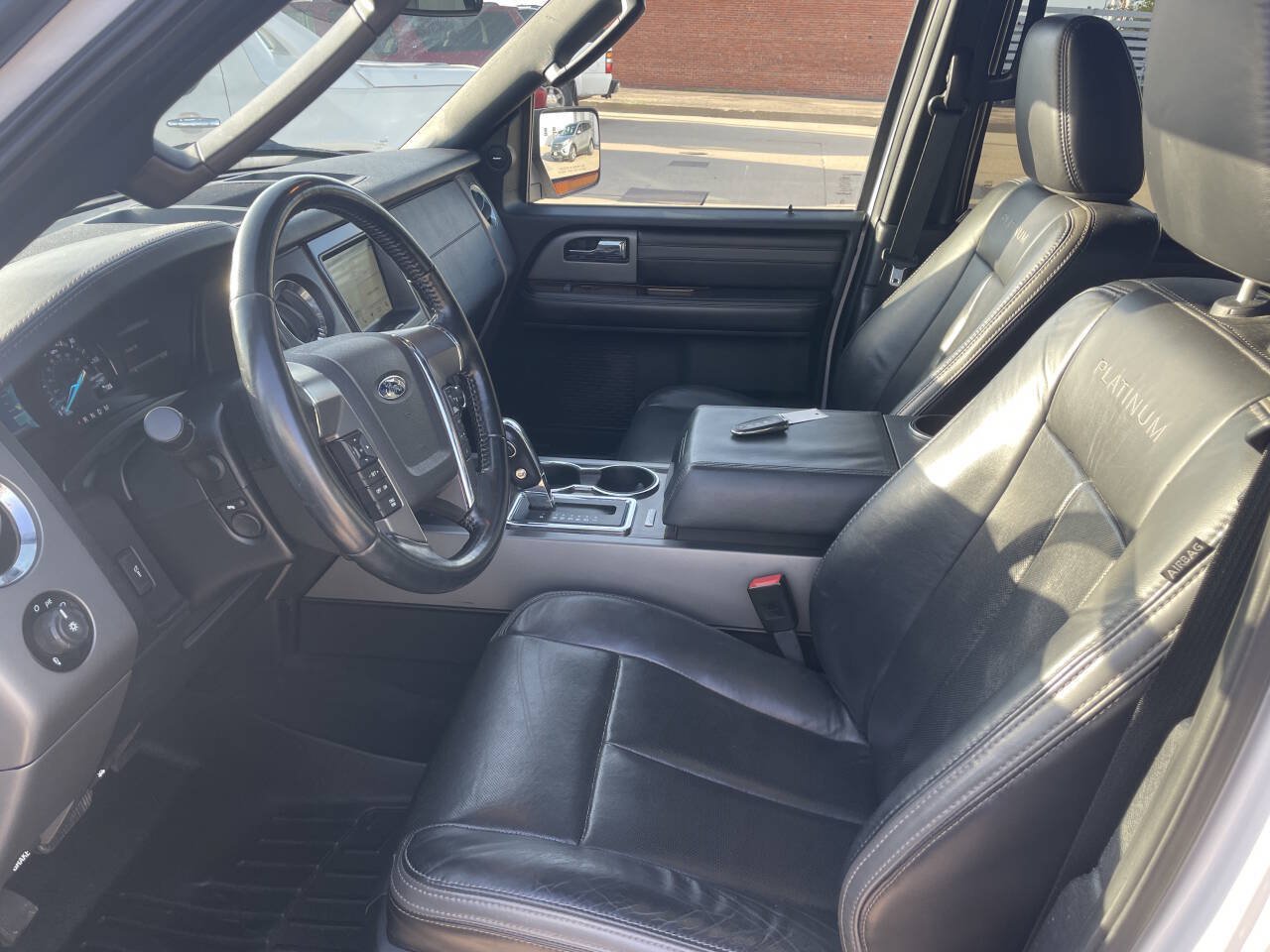 Used 2017 Ford Expedition EL Platinum AWD/4WD image 9