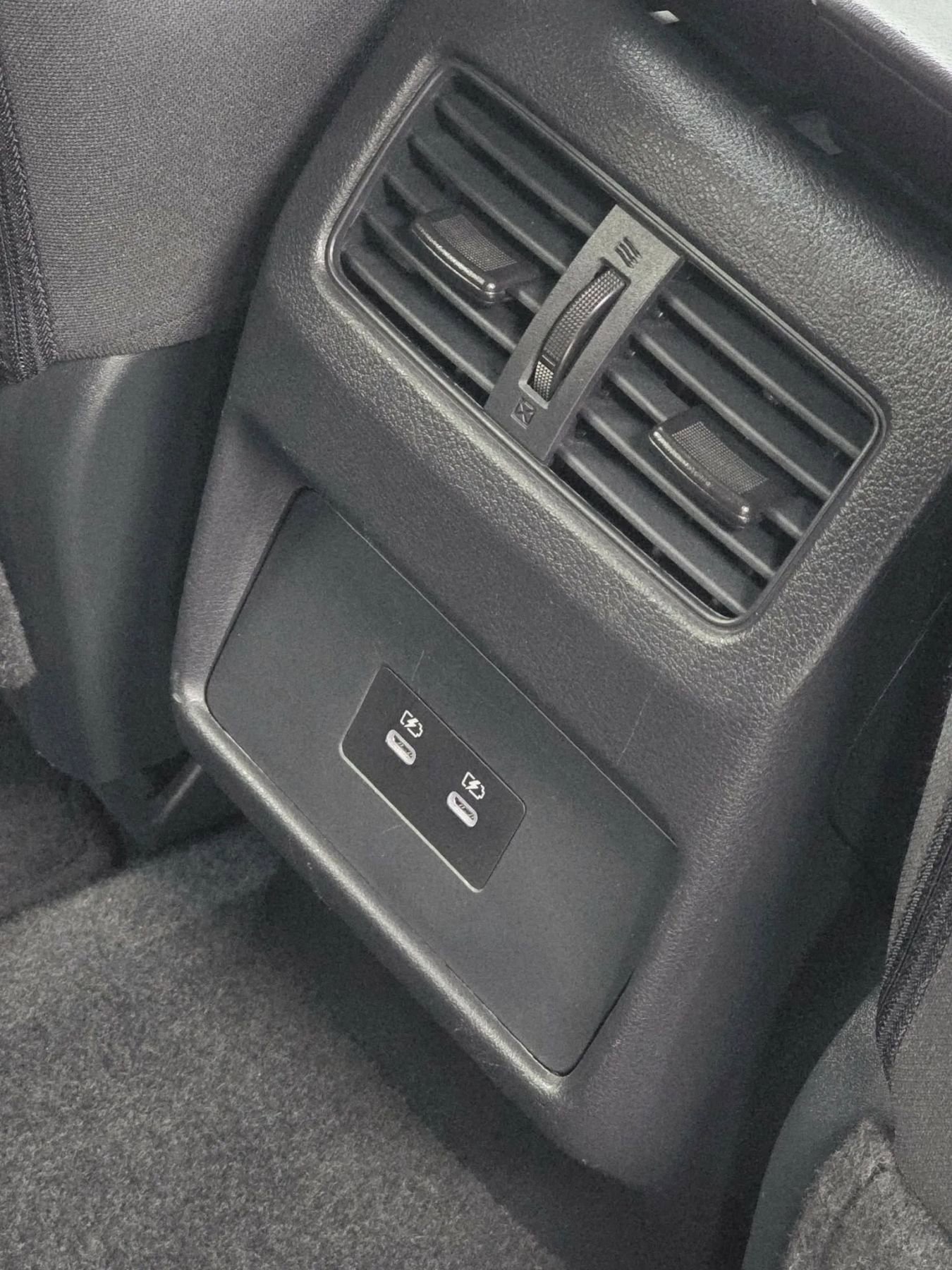 Used 2024 Nissan Rogue SV image 14