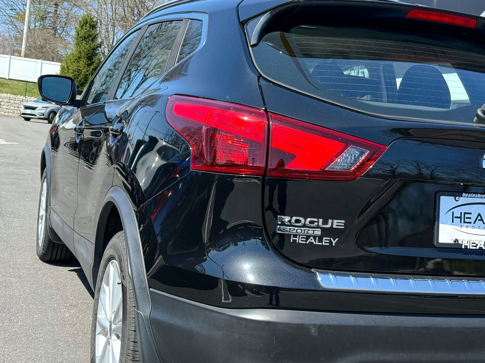 Used 2017 Nissan Rogue Sport SV w/ SV Premium Package AWD/4WD image 10