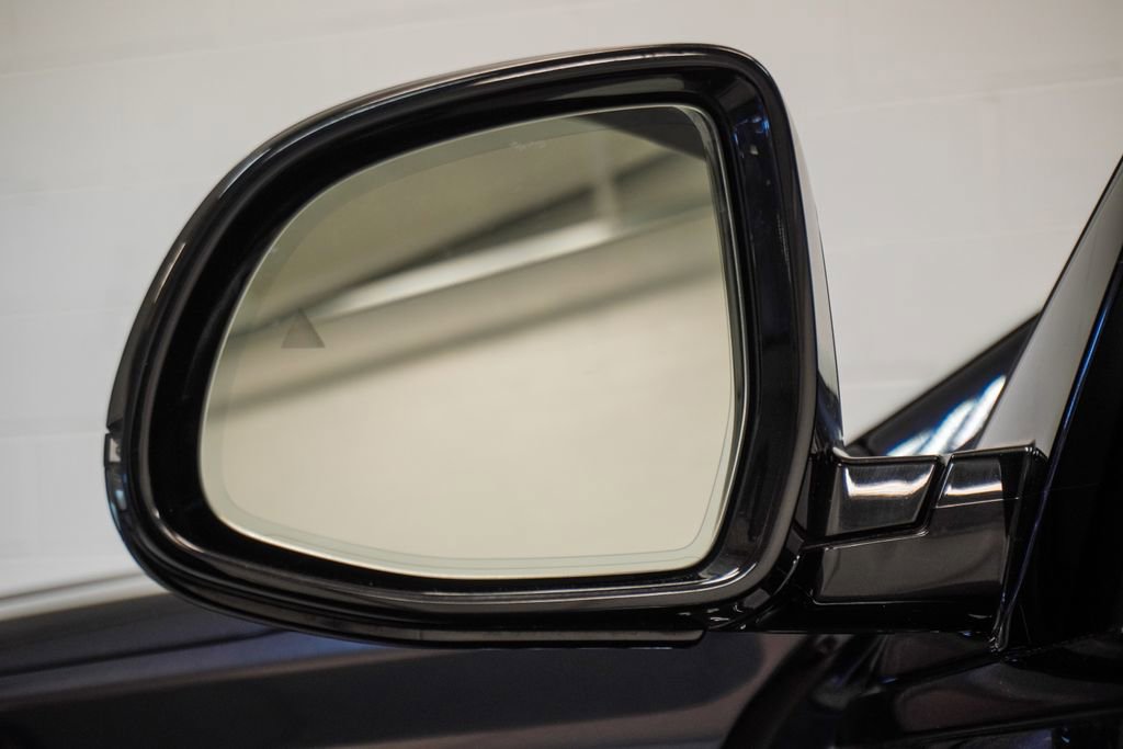 Used 2021 BMW X6 M50i w/ Executive Package image 46