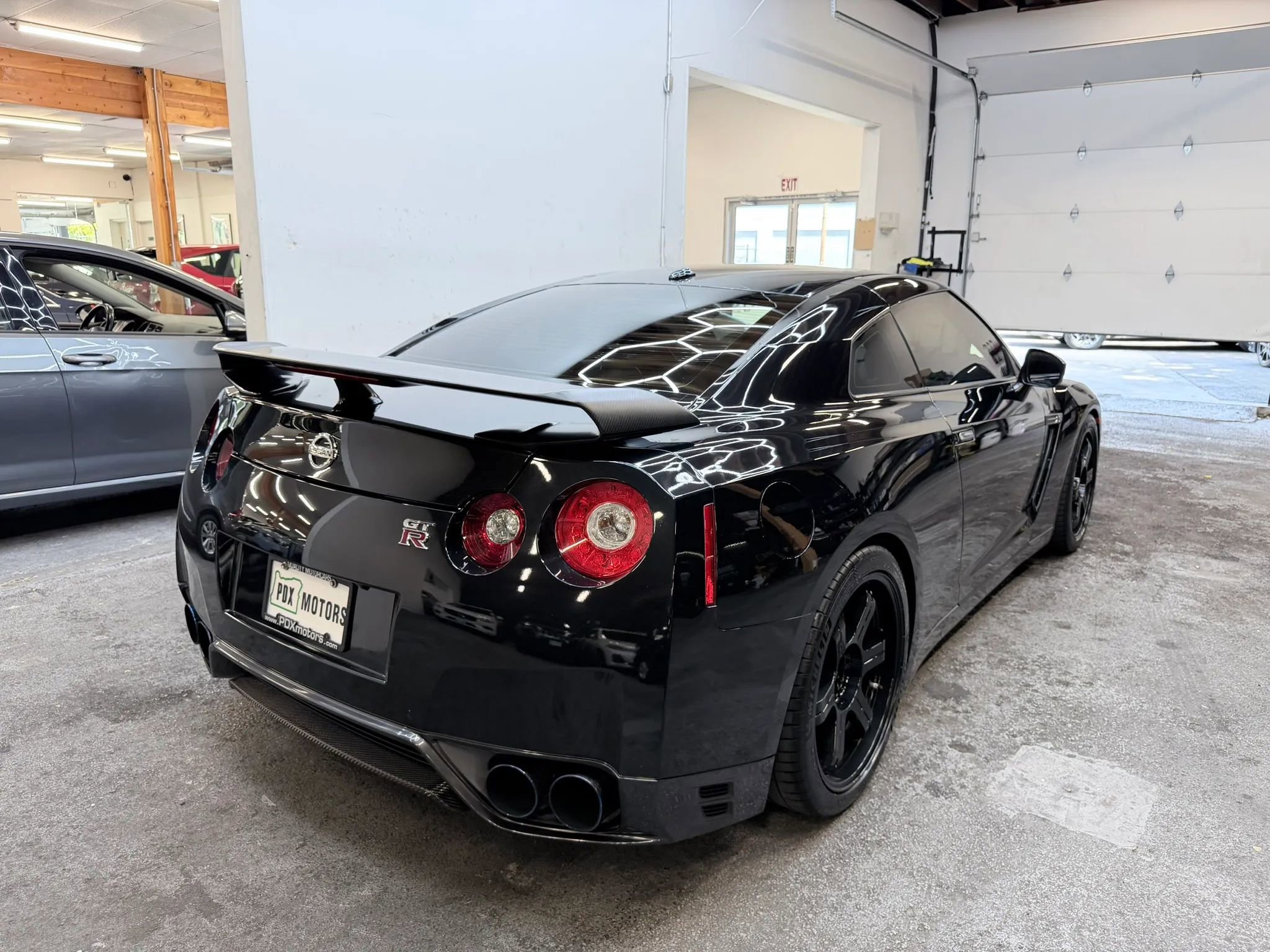 Used 2013 Nissan GT-R Black Edition AWD/4WD image 3