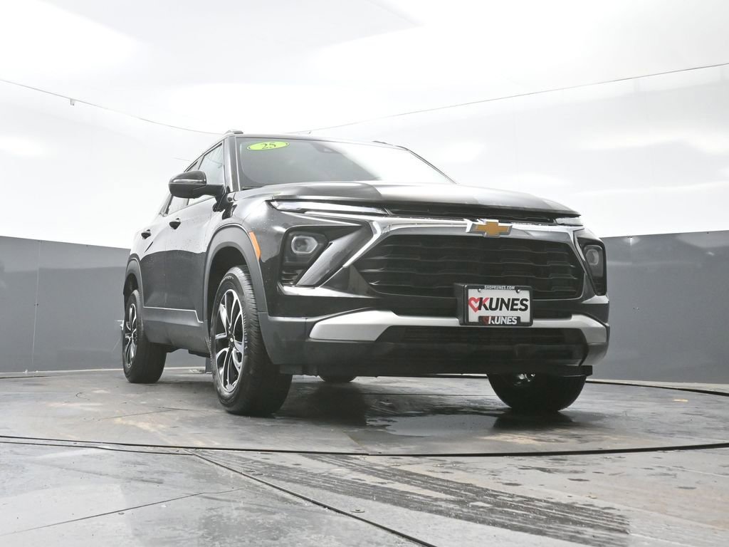 Used 2025 Chevrolet TrailBlazer LT w/ Driver Confidence Package image 27