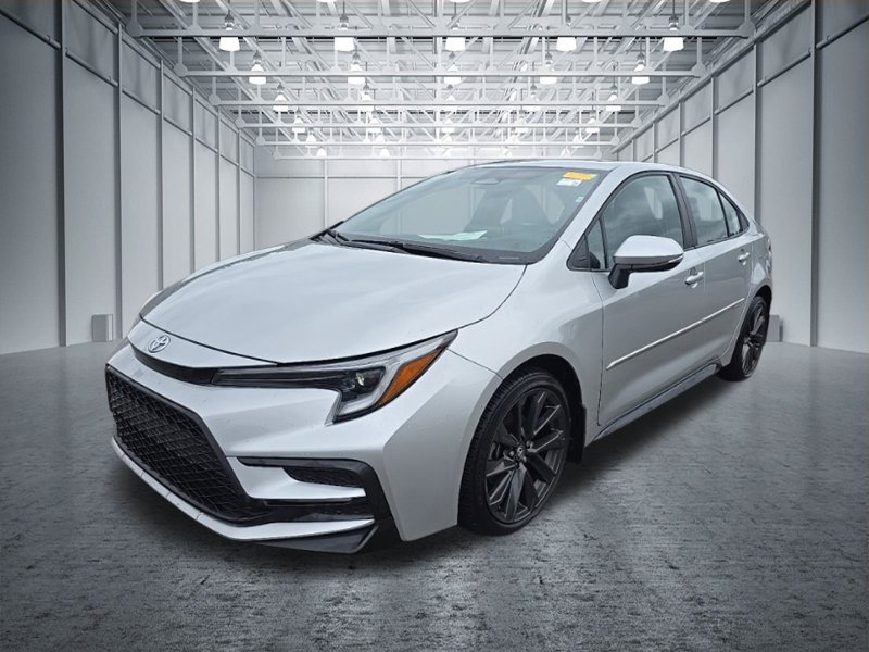 Used 2024 Toyota Corolla XSE FWD image 2