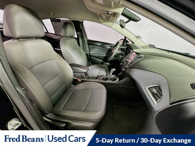 Used 2018 Chevrolet Cruze LT w/ Convenience Package FWD image 33
