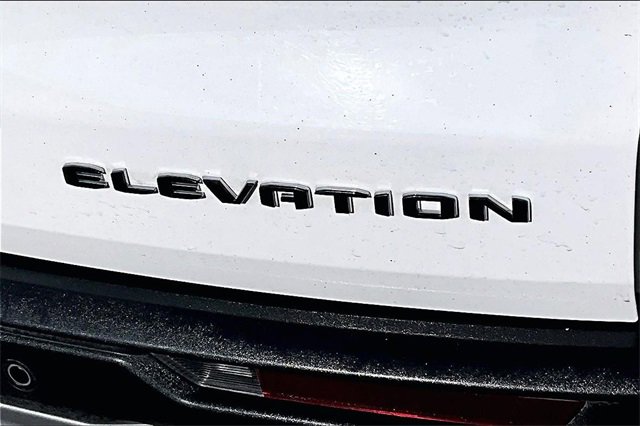 Used 2025 GMC Acadia Elevation image 24