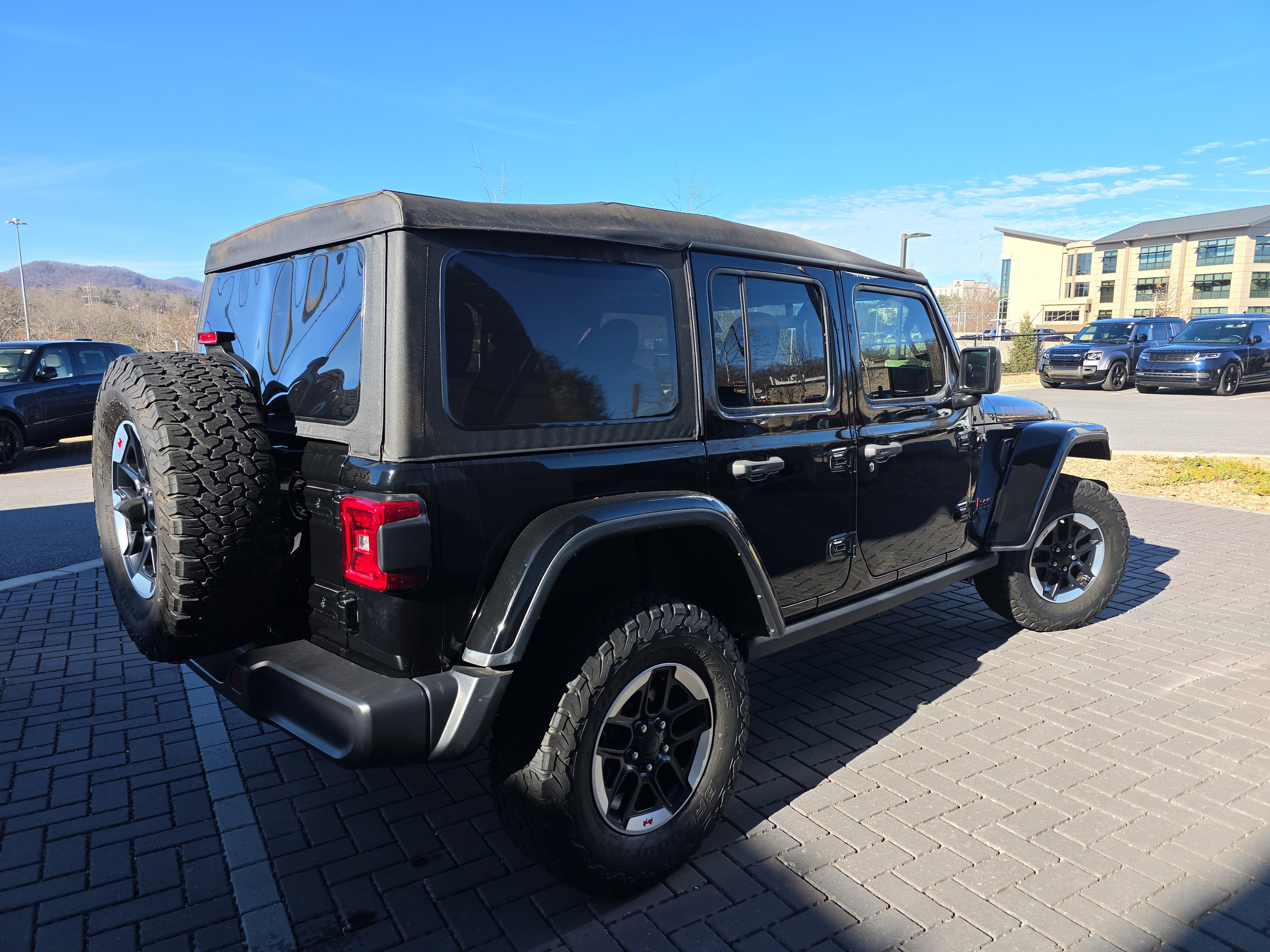 Used 2022 Jeep Wrangler Unlimited Rubicon w/ LED Lighting Group image 5