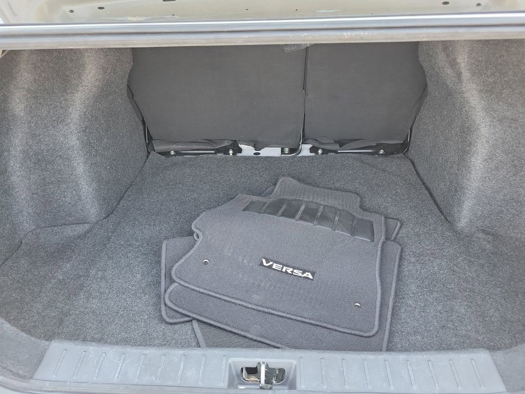 Used 2021 Nissan Versa S image 7