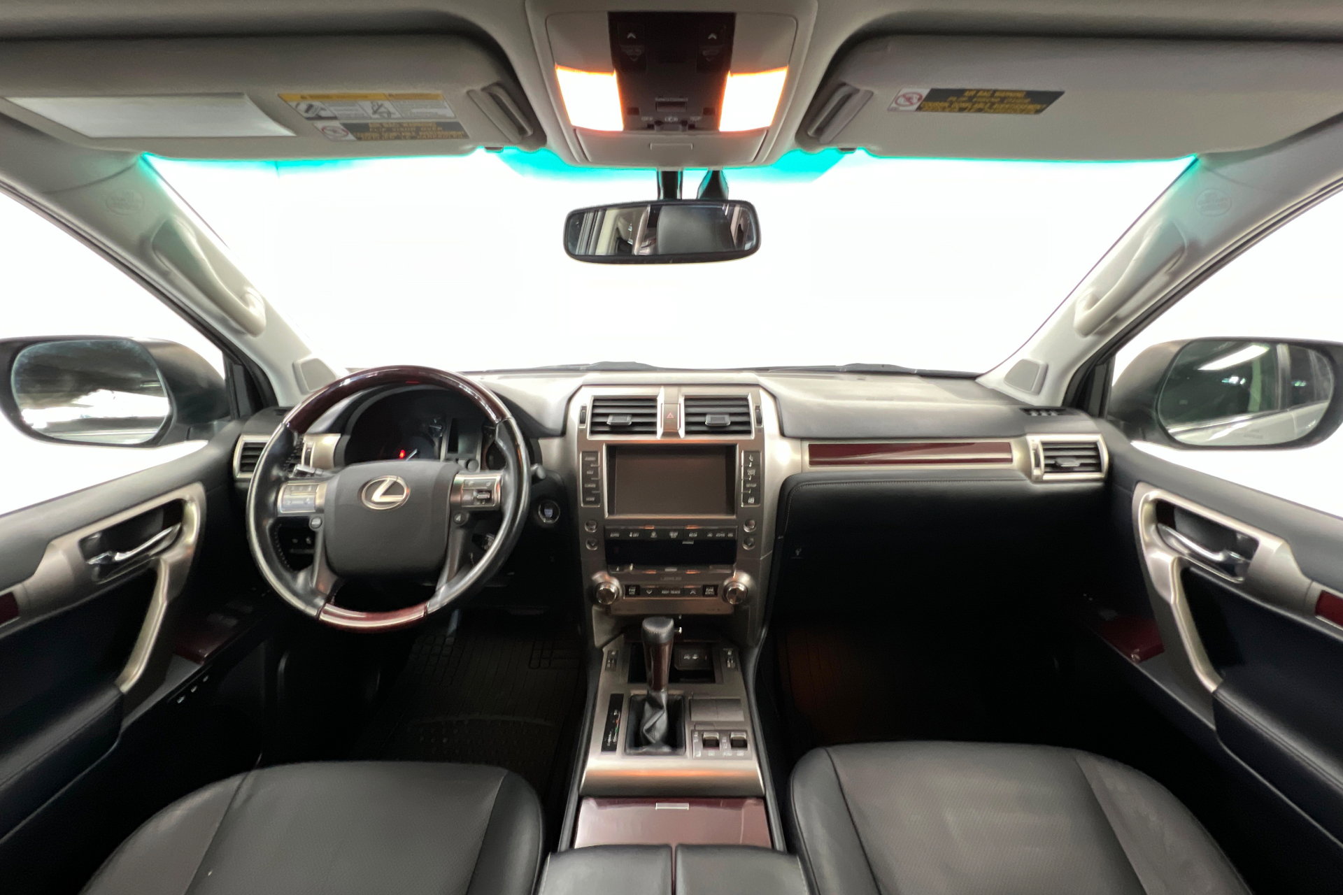 Used 2018 Lexus GX 460 Premium w/ Premium Package image 10