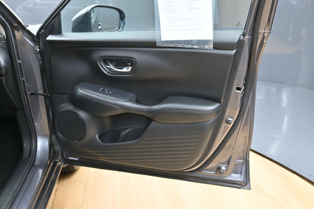 Used 2023 Honda HR-V LX image 35