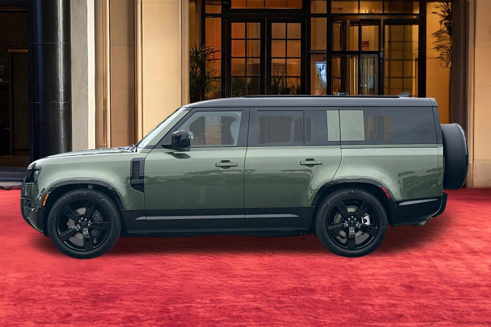 New 2026 Land Rover Defender 130 X-Dynamic SE image 2