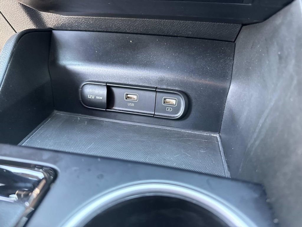 Used 2023 Kia K5 GT-Line image 32