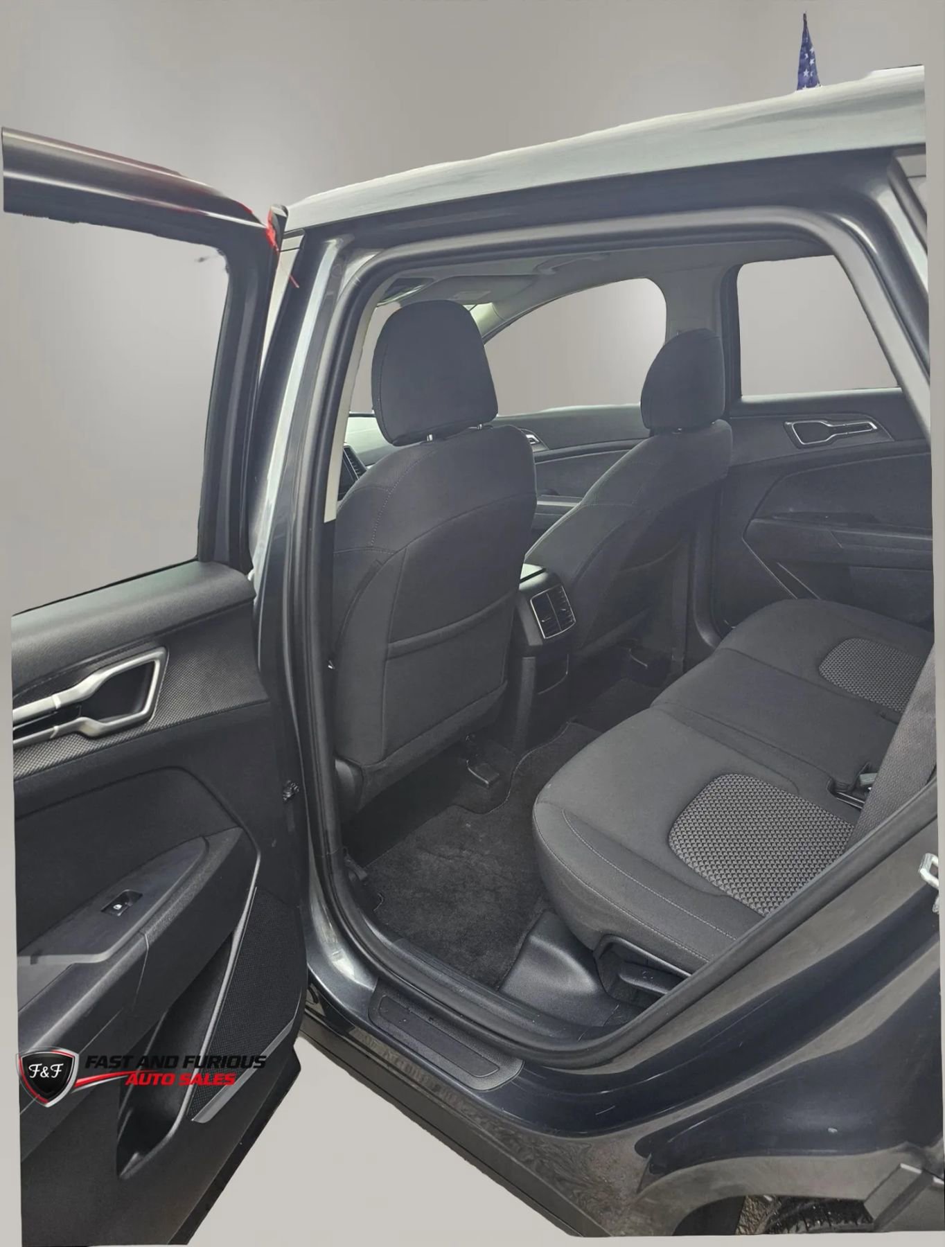 Used 2023 Kia Sportage LX FWD image 7