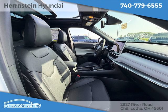 Used 2023 Jeep Compass Limited w/ Sun and Sound Group AWD/4WD image 28