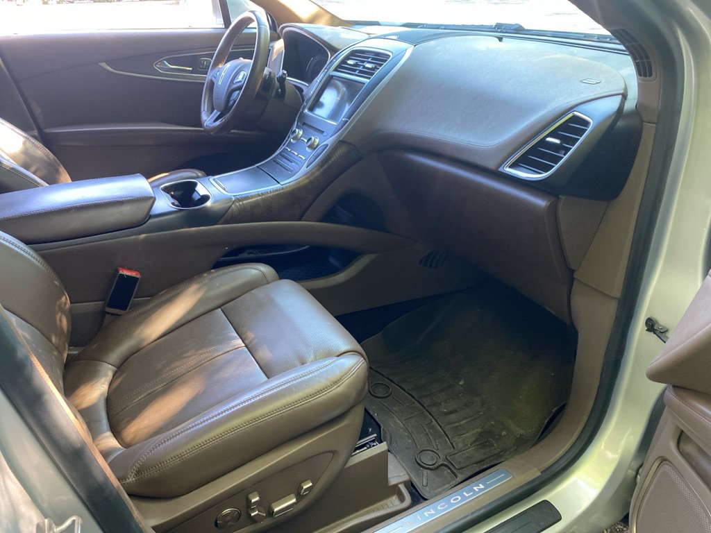 Used 2016 Lincoln MKX Reserve w/ Climate Package AWD/4WD image 24