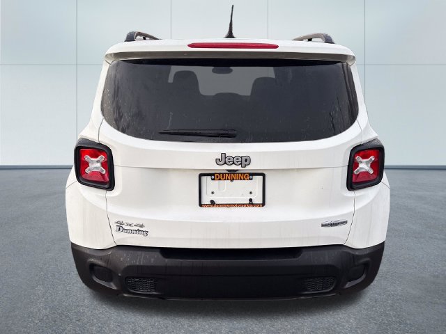 Used 2017 Jeep Renegade Latitude w/ Popular Equipment Group AWD/4WD image 3