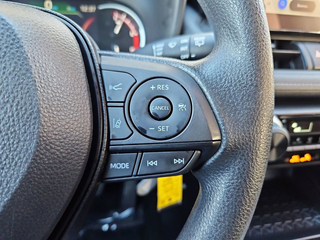 Used 2025 Toyota RAV4 LE image 12