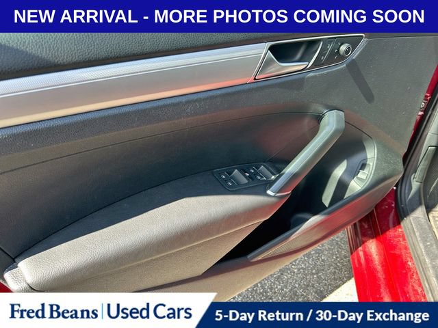 Used 2016 Volkswagen Passat 1.8T S FWD image 7