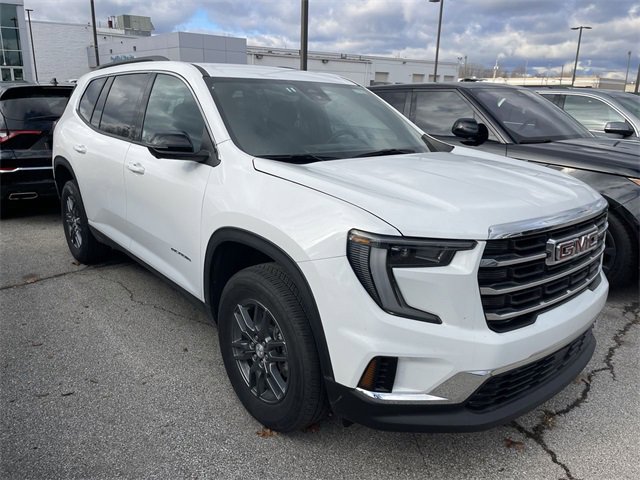 Used 2025 GMC Acadia Elevation image 13