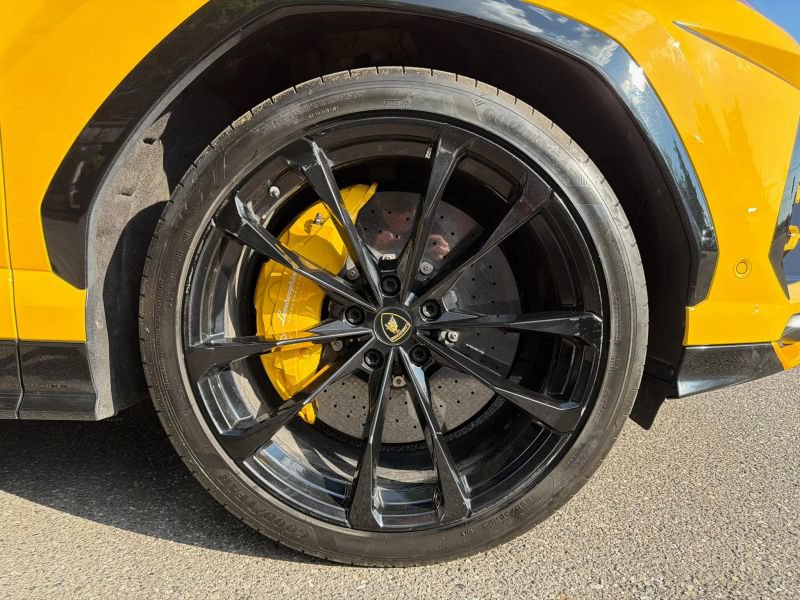Used 2019 Lamborghini Urus AWD/4WD image 31