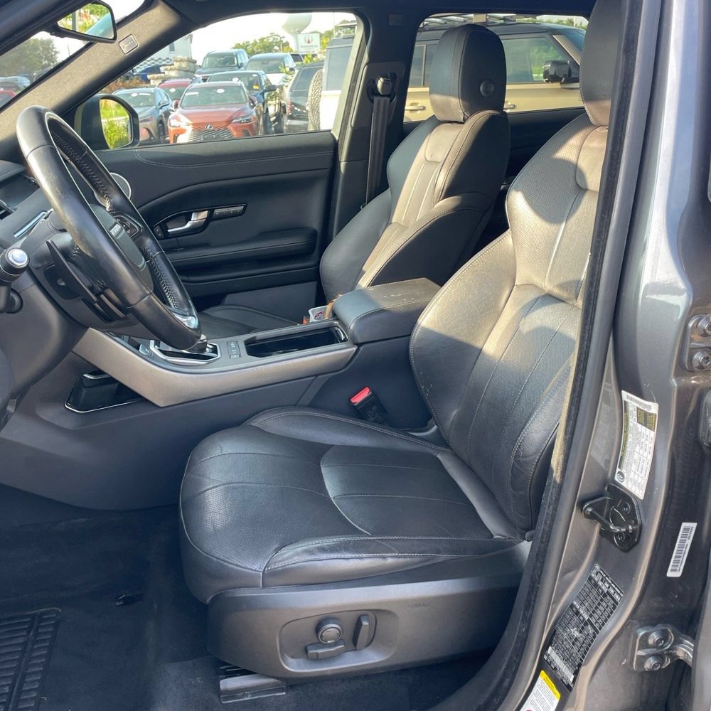 Used 2018 Land Rover Range Rover Evoque SE Premium AWD/4WD image 12
