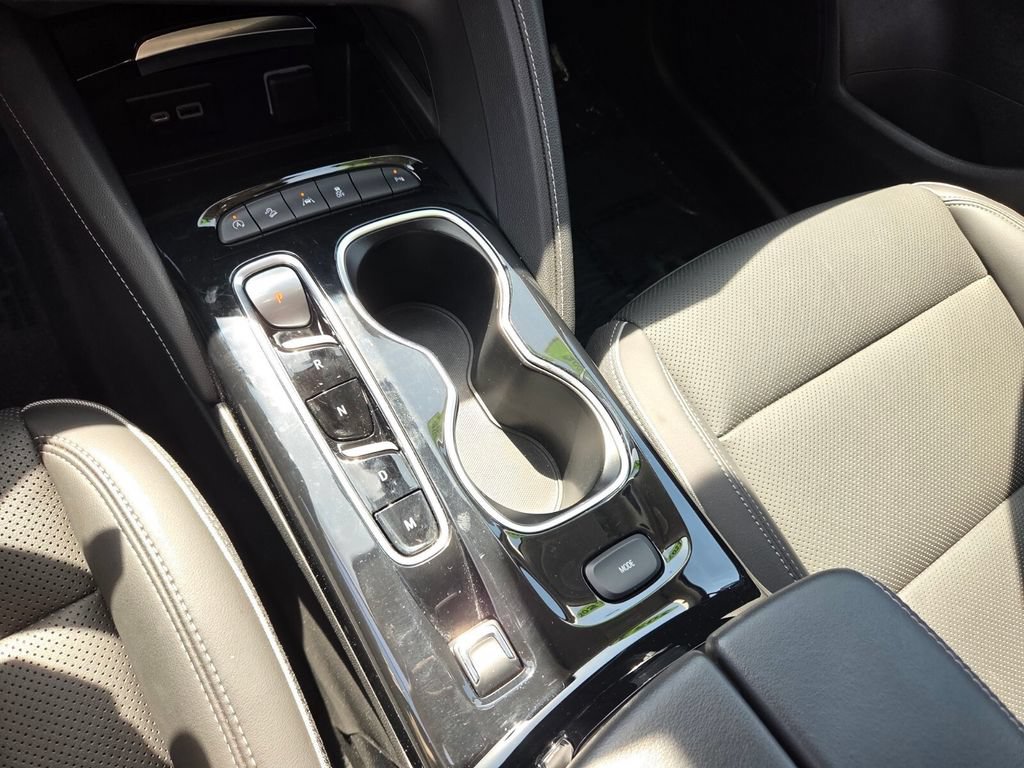 Used 2023 Buick Envision Essence AWD/4WD image 26