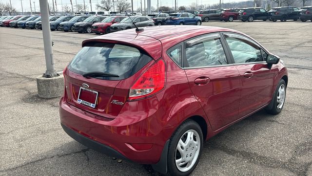 Used 2013 Ford Fiesta SE w/ Moon & Mood Pkg image 4