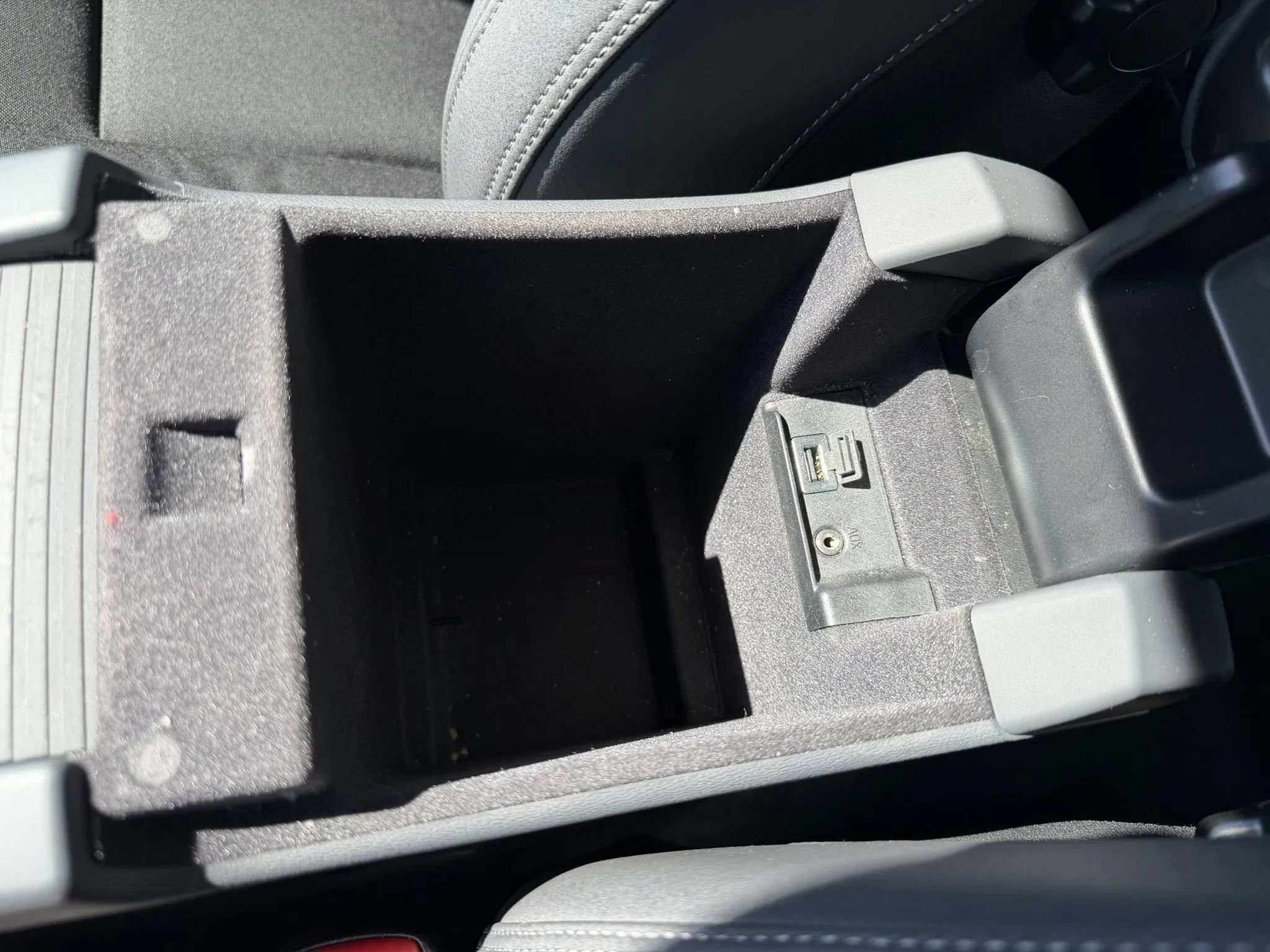 Used 2014 Volvo S60 T5 FWD image 41