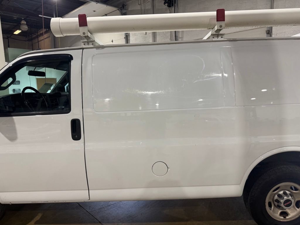 Used 2018 GMC Savana 2500 w/ Driver Convenience Package RWD image 11