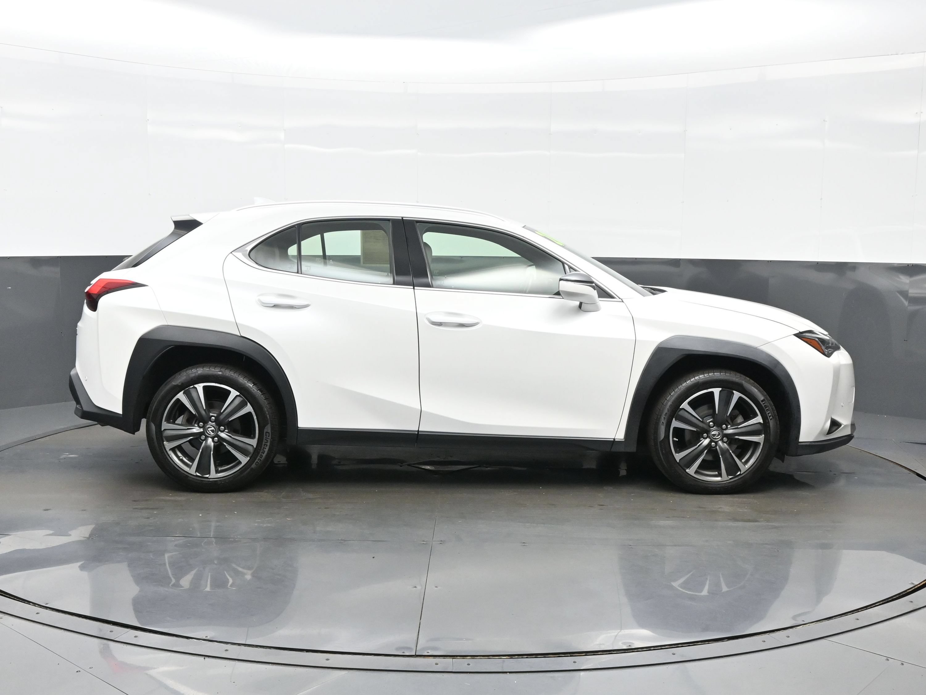Used 2020 Lexus UX 250h w/ Premium Package AWD/4WD image 7