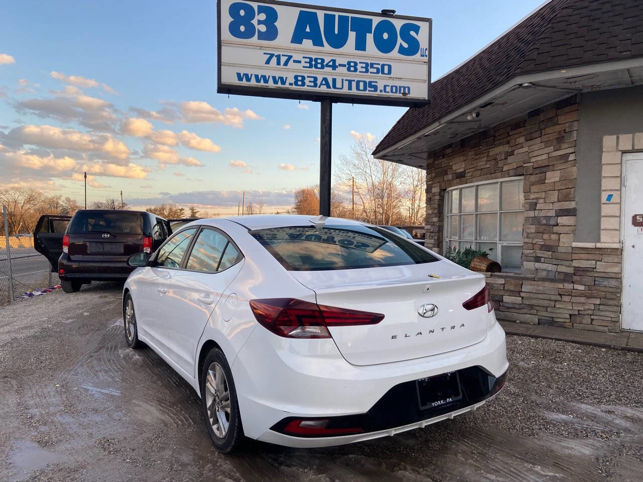 Used 2019 Hyundai Elantra SEL image 4
