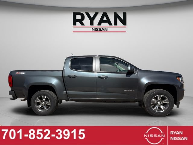 Used 2017 Chevrolet Colorado Z71 AWD/4WD image 2