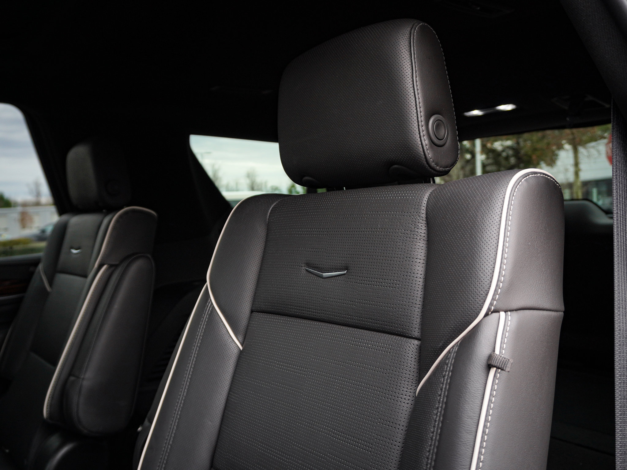 Used 2021 Cadillac Escalade Premium Luxury w/ Driver Assist Tech Package image 30