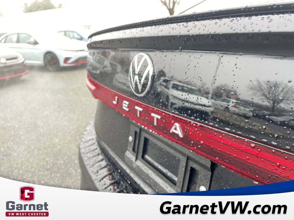 Certified 2025 Volkswagen Jetta SE image 42