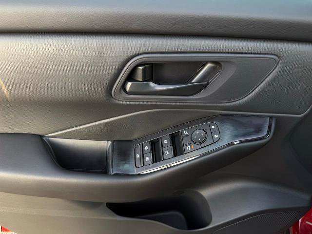 New 2026 Nissan Rogue S image 18