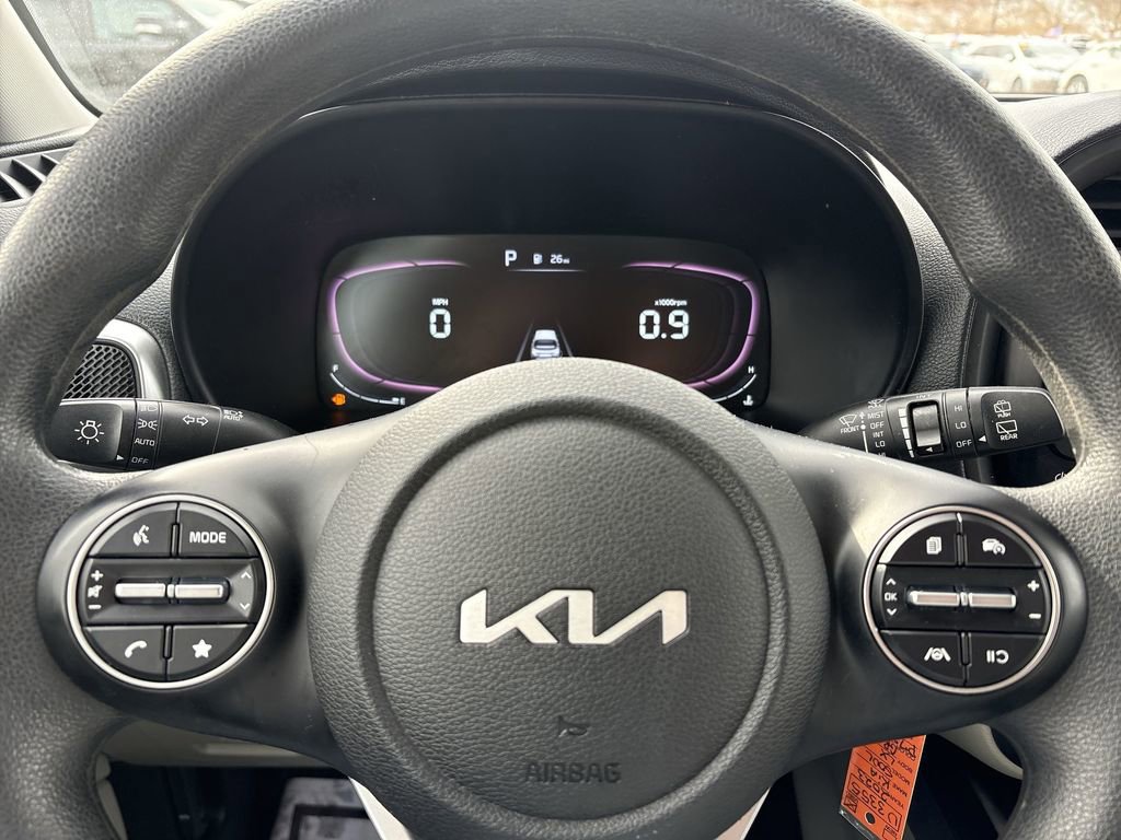 Used 2023 Kia Soul LX image 14