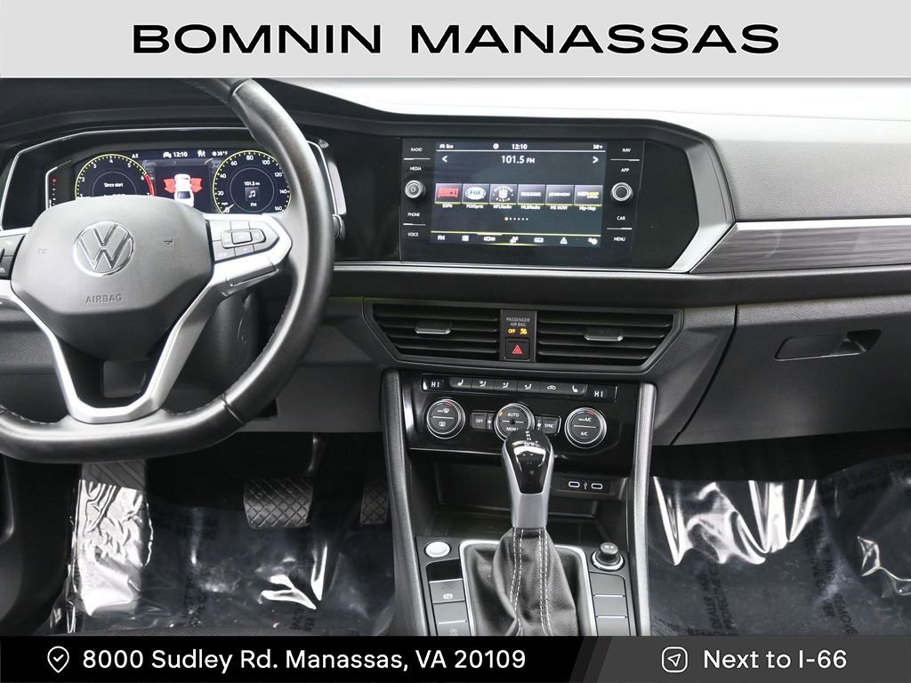 Used 2023 Volkswagen Jetta SEL image 14