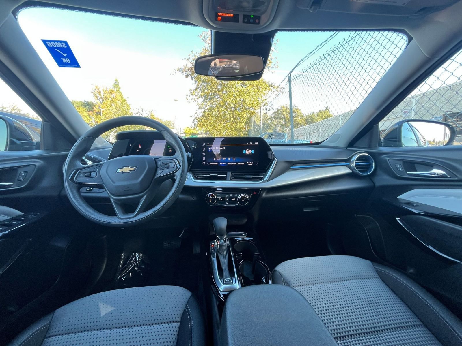 Used 2025 Chevrolet Trax LT image 31