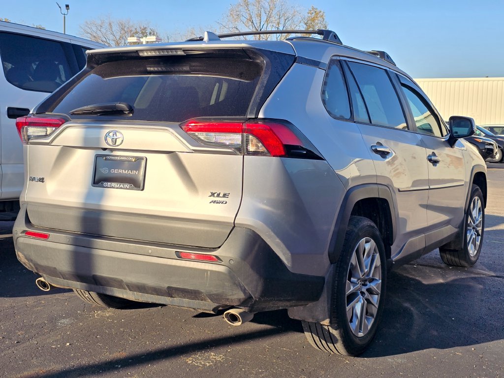 Used 2022 Toyota RAV4 XLE Premium AWD/4WD image 8