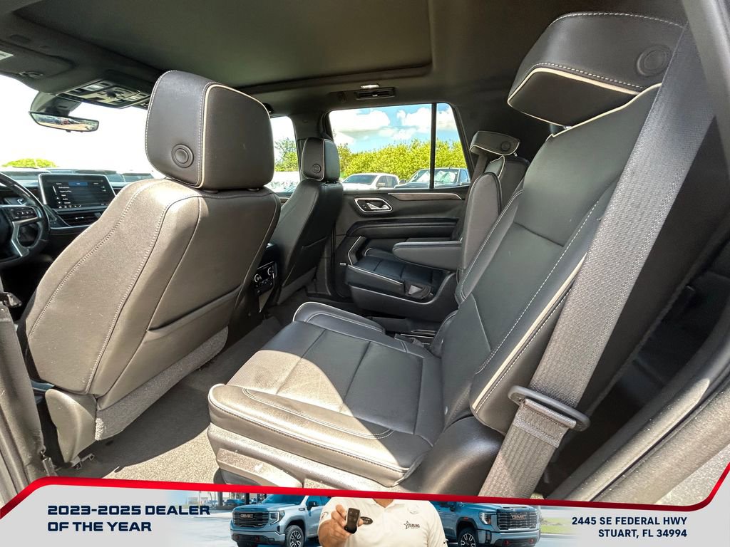 Used 2021 Chevrolet Tahoe Premier w/ Premium Package RWD image 12