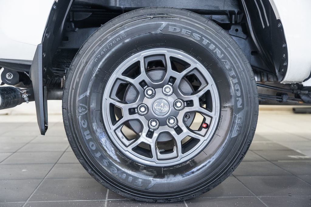 Used 2021 Toyota Tacoma SR w/ SR Convenience Package image 16