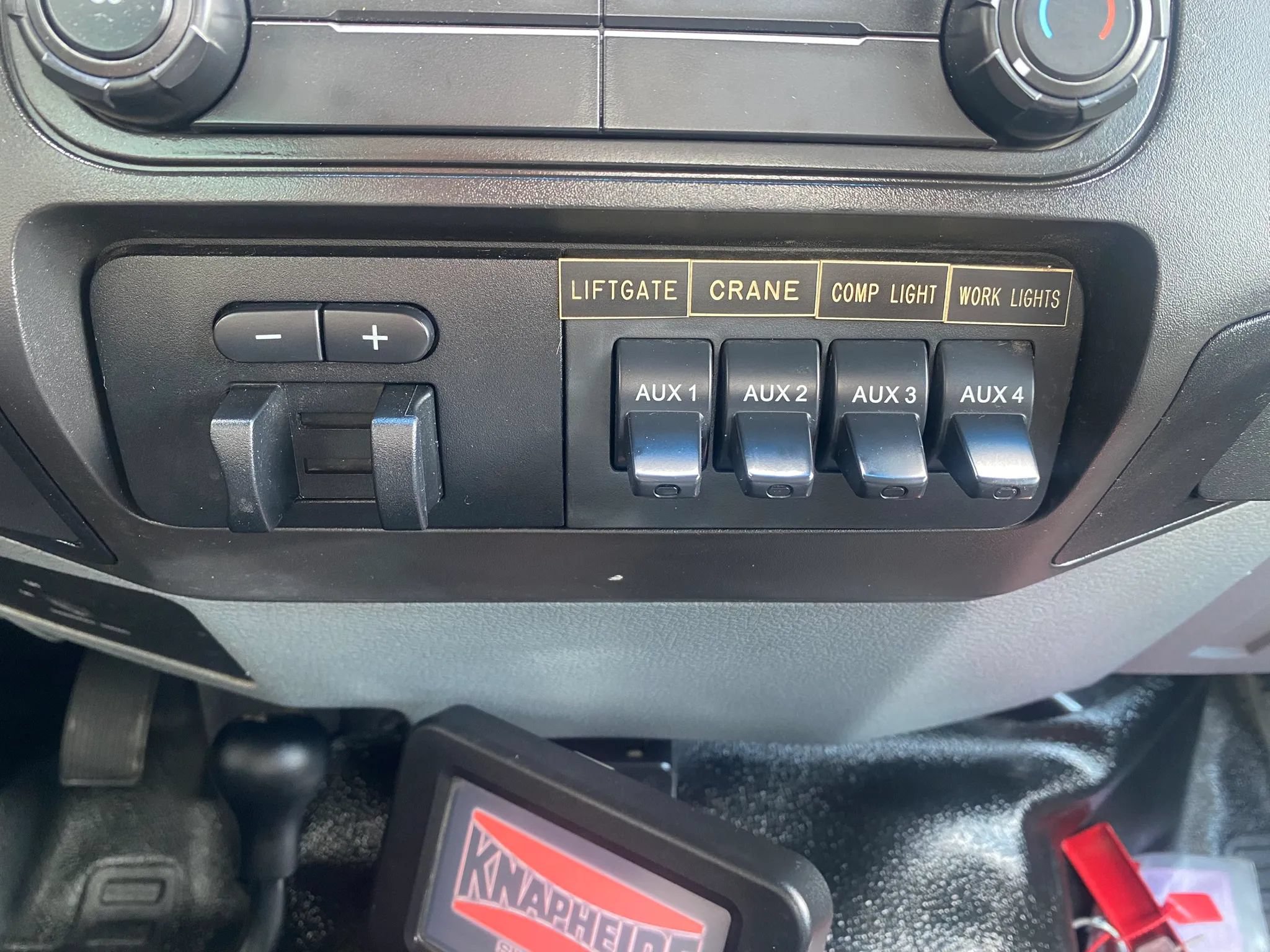 Used 2014 Ford F550 4x4 Regular Cab Super Duty image 15